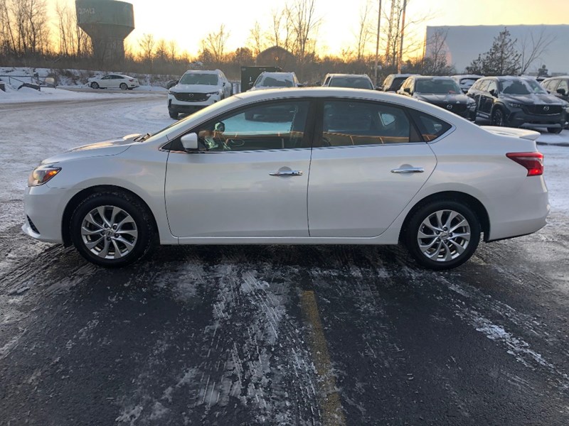 2018 Nissan Sentra SV | Loaded with Navigation