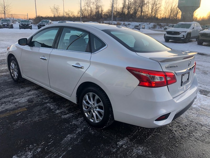 2018 Nissan Sentra SV | Loaded with Navigation