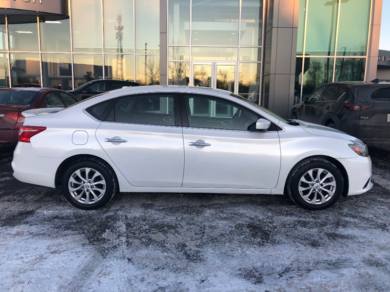 2018 Nissan Sentra SV | Loaded with Navigation