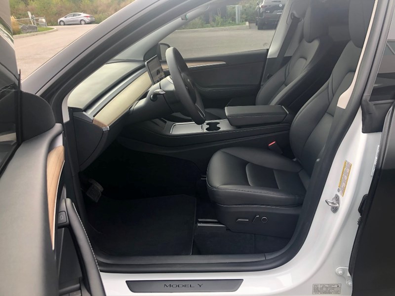 2023 Tesla Model Y RWD w/ Autopilot | Wrapped in Flat Grey Colour